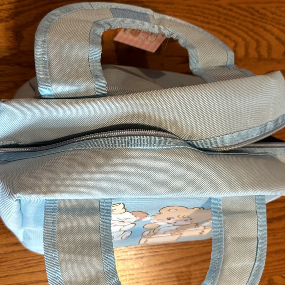 Brand new with tags Mikko Blue Lunch bag. Licensed and insulated - Picture 3 of 4
